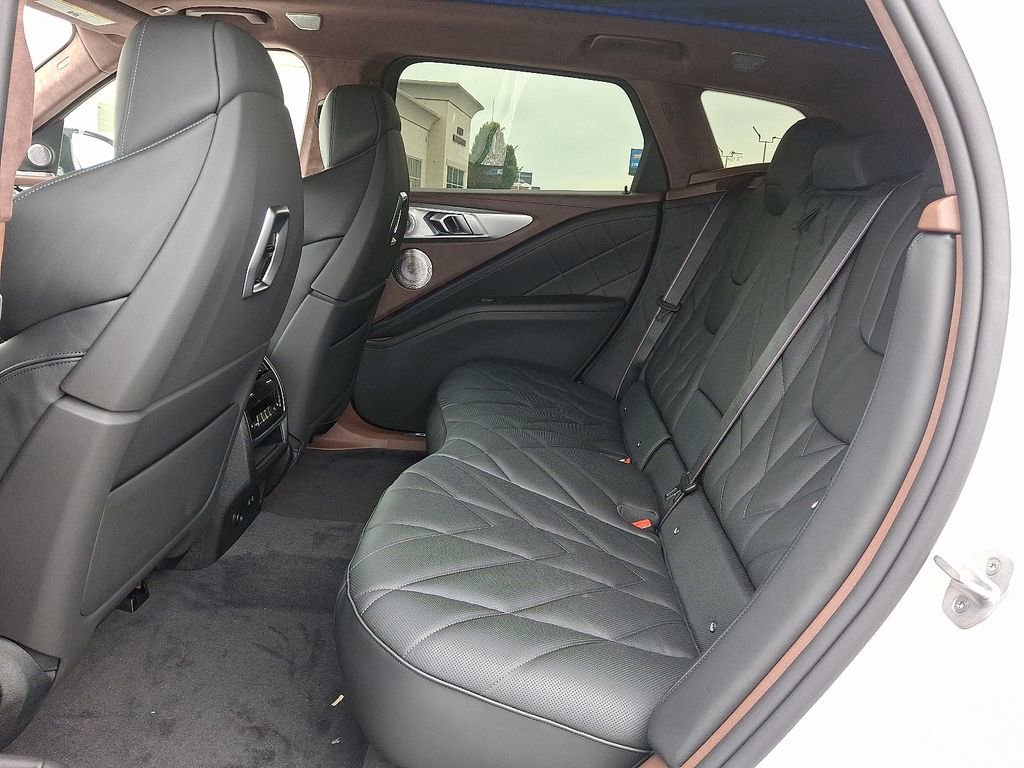 New 2026 BMW XM Label Red image 9