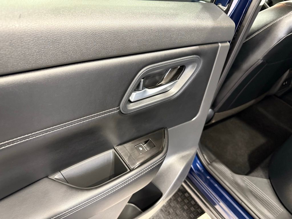 Used 2026 Nissan Rogue SL image 19