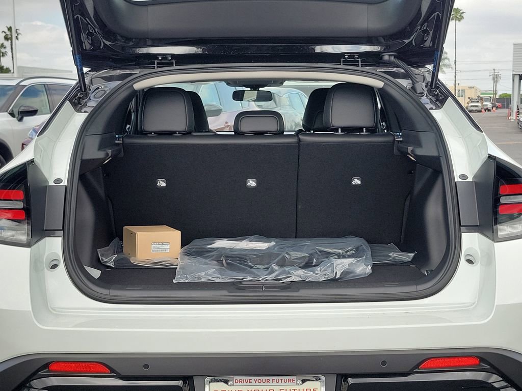 New 2026 Nissan Leaf SV+ w/ Floor Mat Package (SV+) image 16