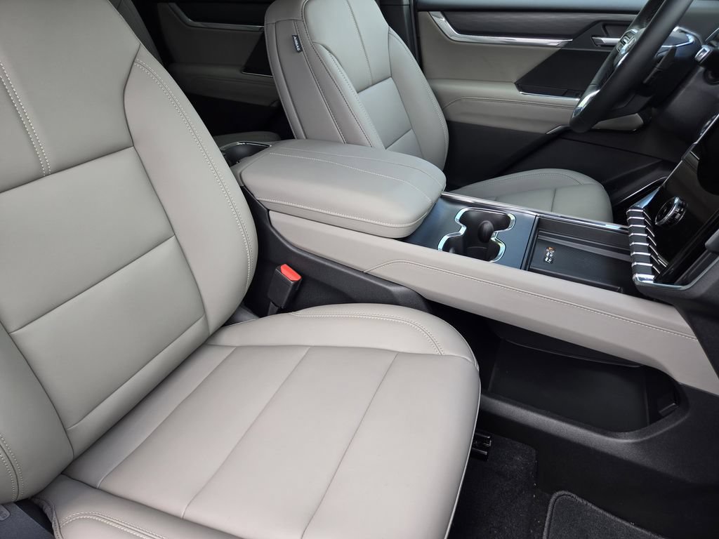 New 2026 GMC Acadia Elevation w/ Black Edition AWD/4WD image 8