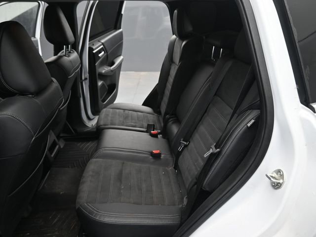 Used 2022 Mitsubishi Outlander SE image 13