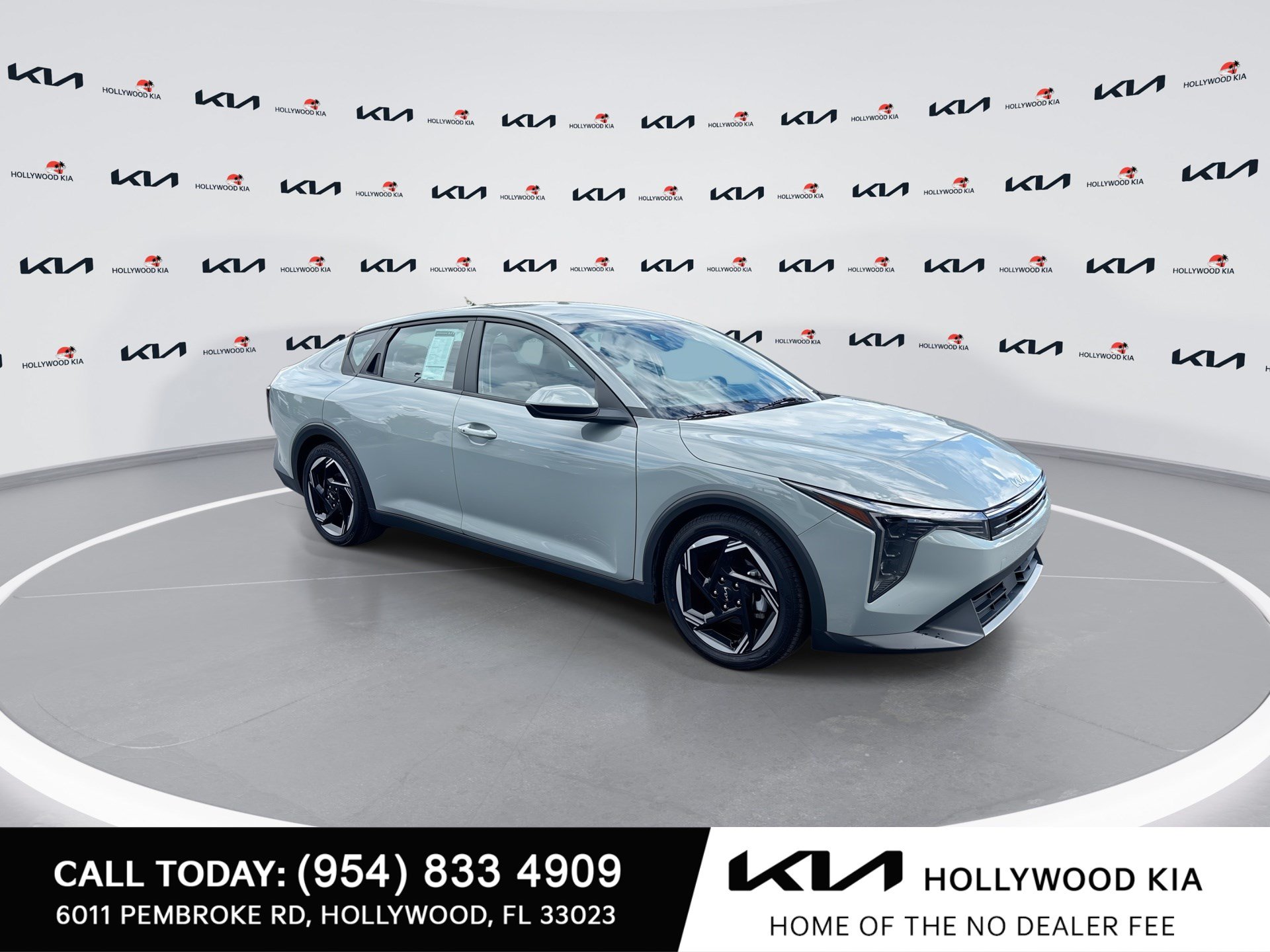 Used 2025 Kia K4 EX FWD image 2