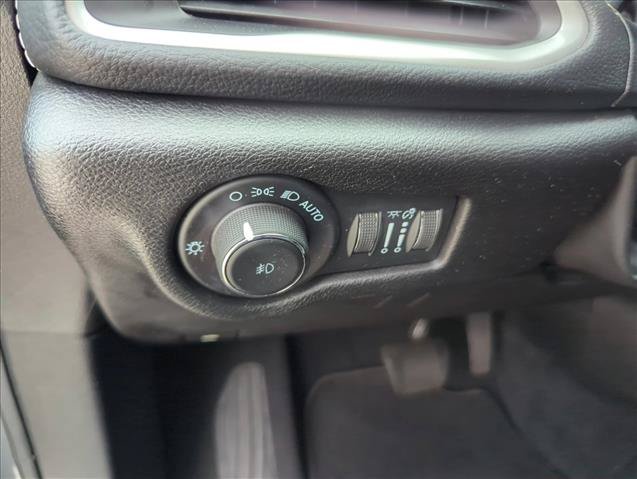 Used 2021 Chrysler Pacifica Touring-L w/ S Appearance Package FWD image 26