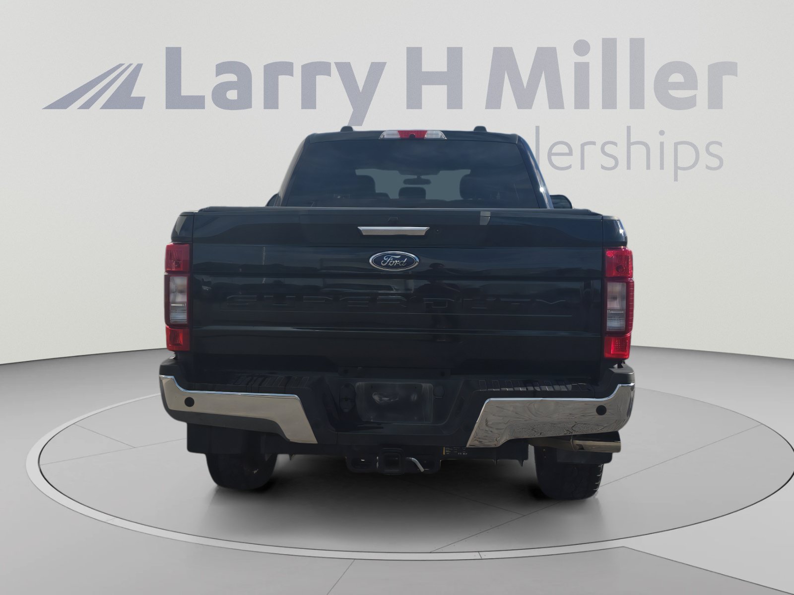 Used 2020 Ford F350 XLT w/ XLT Premium Package AWD/4WD image 4