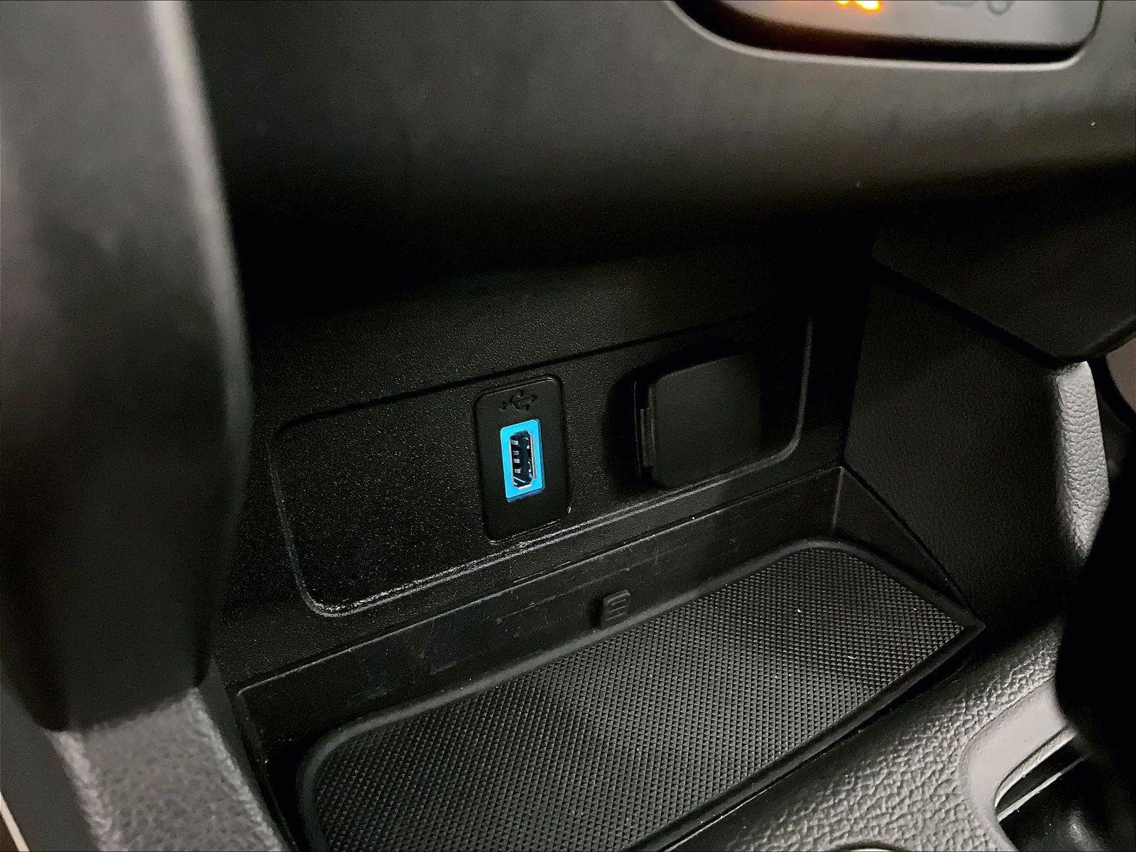 Used 2018 Ford Escape SE w/ Ford Safe & Smart Package image 31