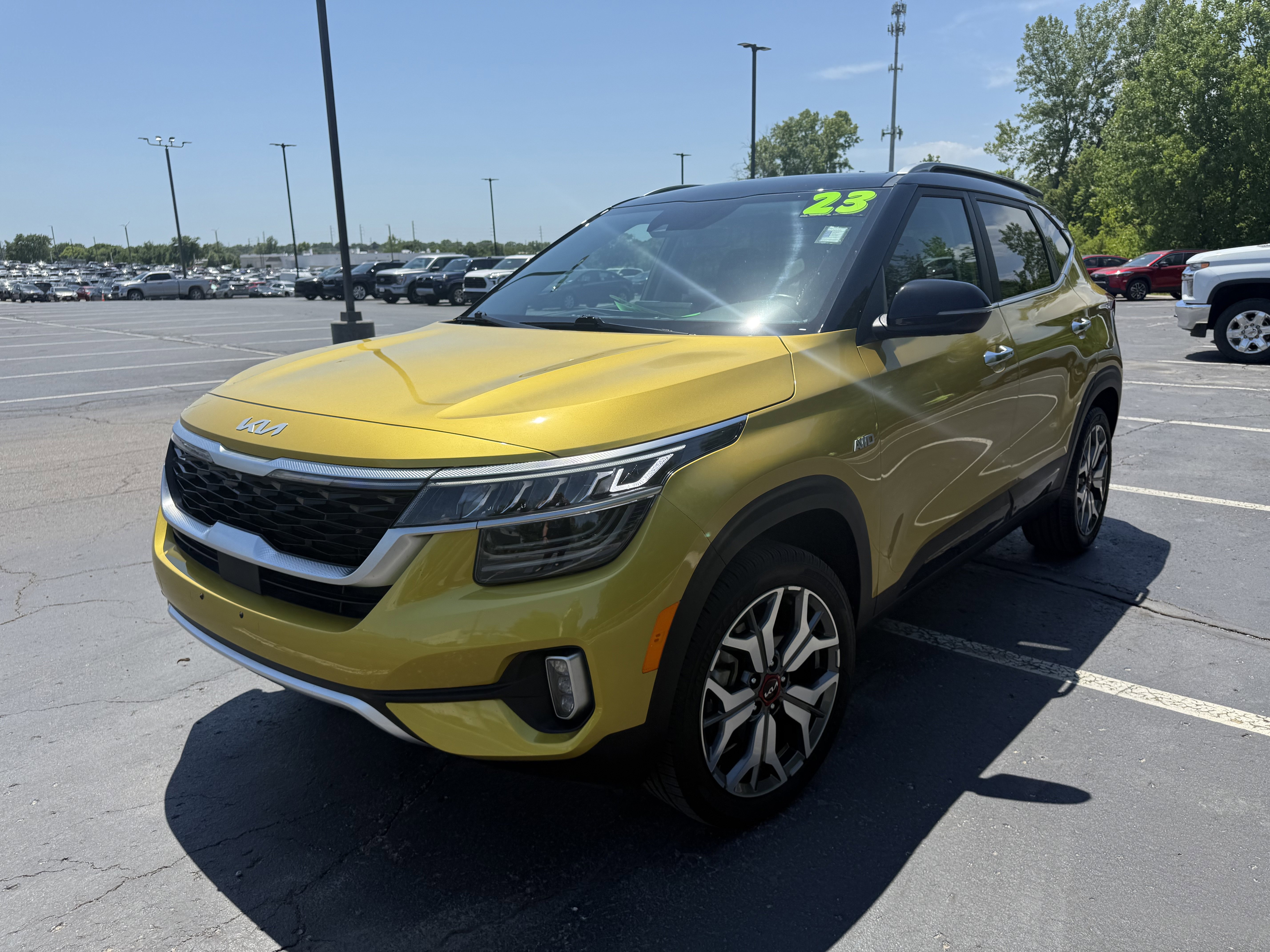 Used 2023 Kia Seltos SX AWD/4WD image 4