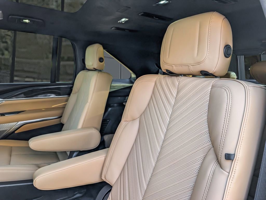 New 2026 Cadillac Escalade IQ Luxury 2 AWD/4WD image 15