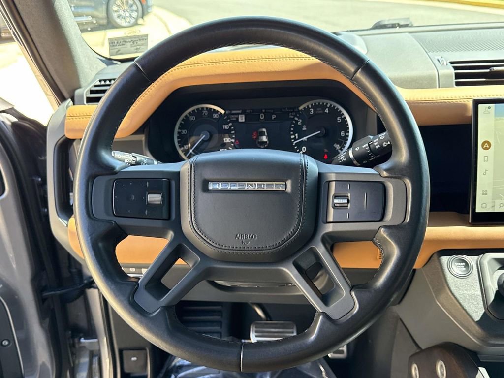 Used 2023 Land Rover Defender 130 X image 31