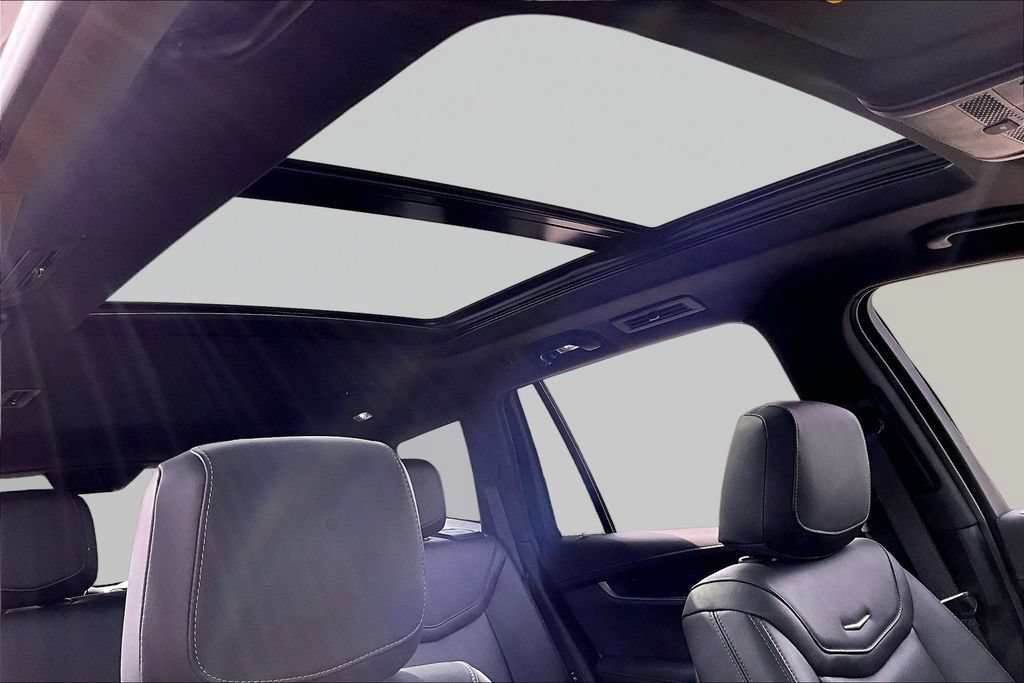 Certified 2025 Cadillac XT6 Premium Luxury AWD/4WD image 17