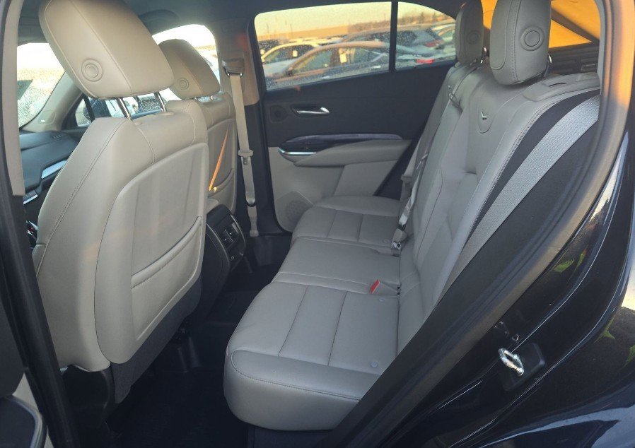 Used 2023 Cadillac XT4 Luxury image 12