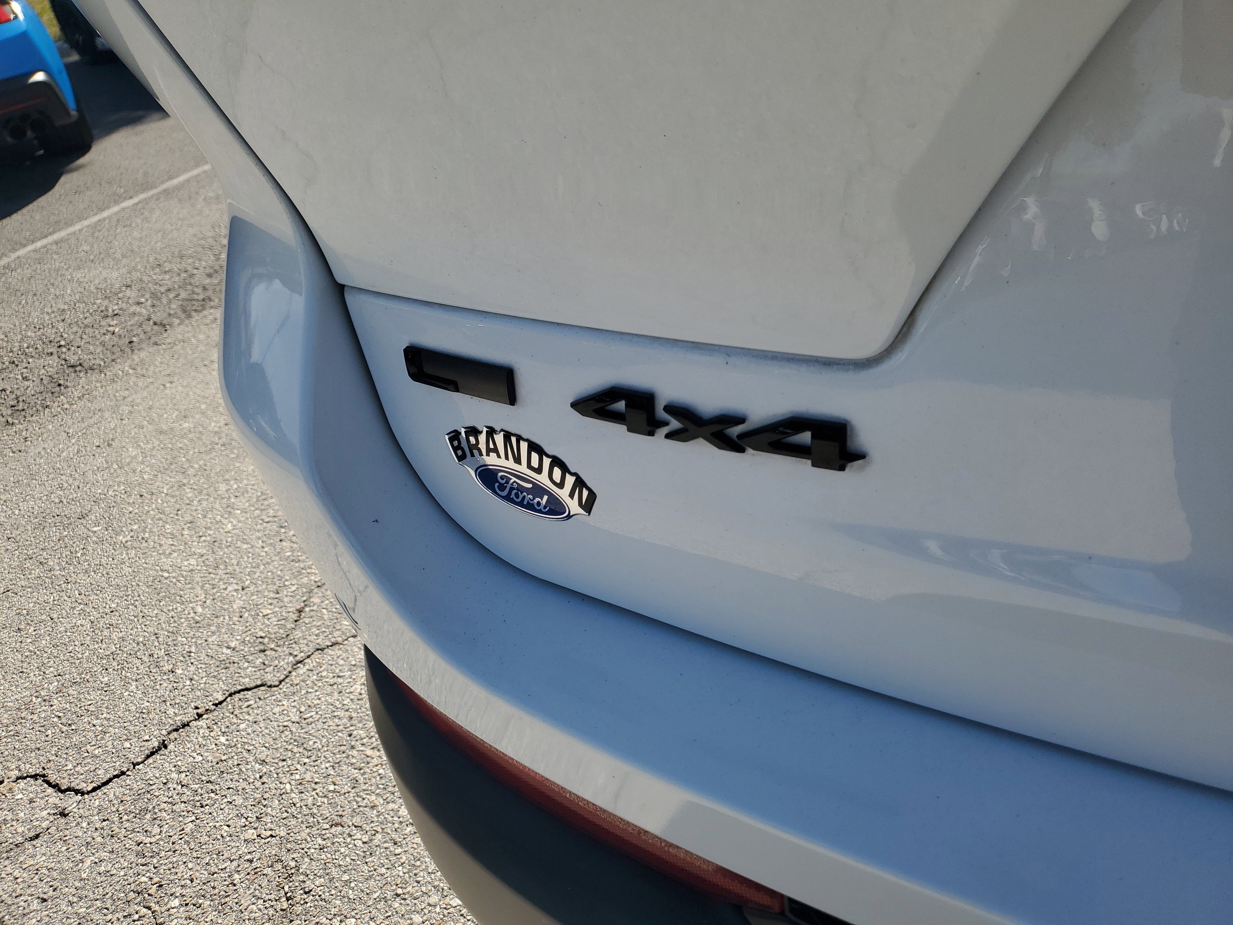 Used 2021 Jeep Grand Cherokee L Laredo image 9