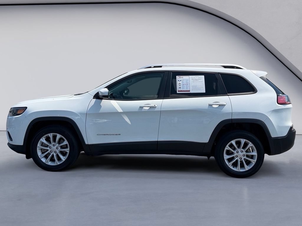 Used 2021 Jeep Cherokee Latitude FWD image 2