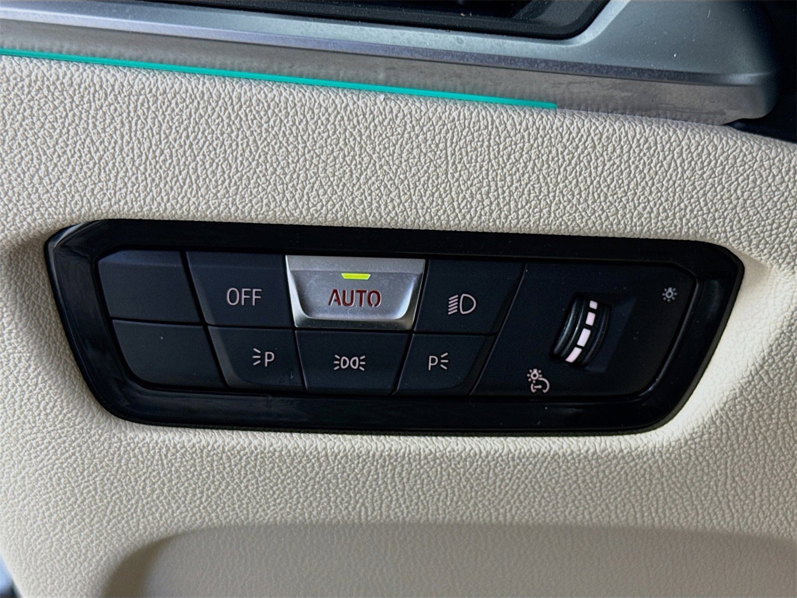 Certified 2023 BMW 430i Convertible w/ Premium Package image 10