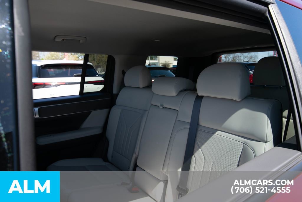 Used 2025 Hyundai Santa Fe SEL image 15