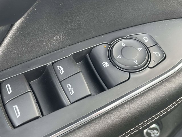 Used 2022 Buick Envision Essence w/ Safety Package FWD image 16