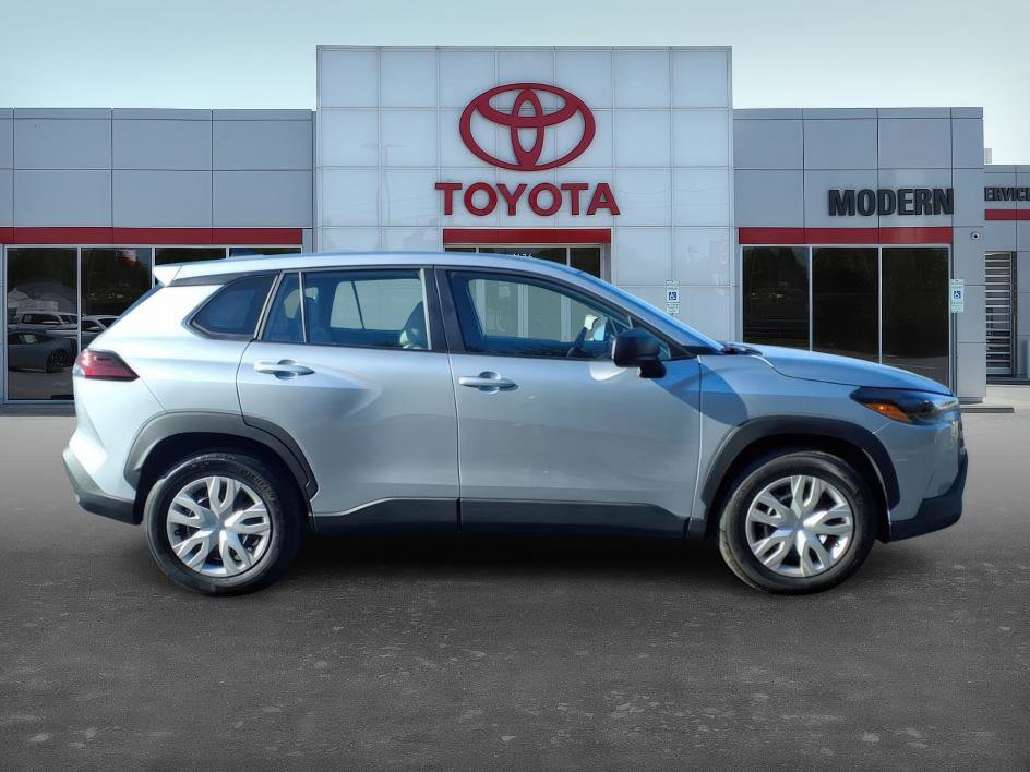 Used 2026 Toyota Corolla Cross L image 7