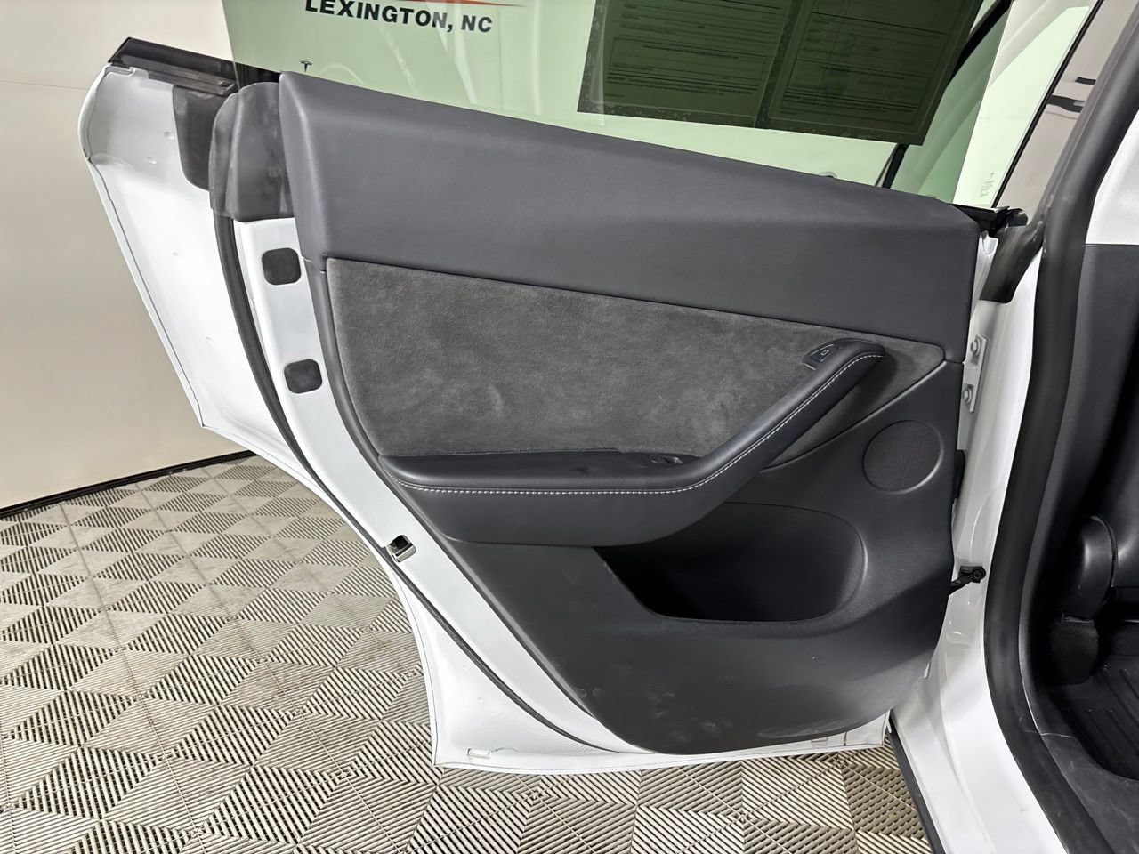 Used 2021 Tesla Model Y Long Range AWD/4WD image 13