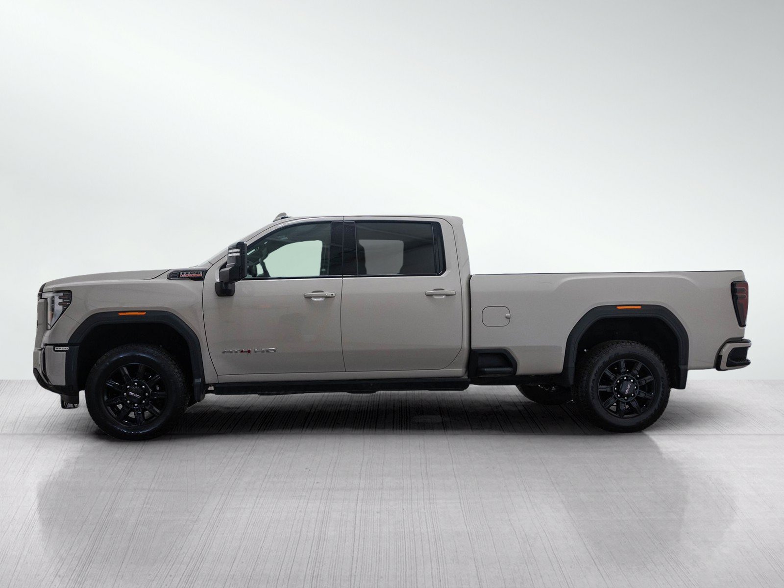 Used 2026 GMC Sierra 2500 AT4 w/ Technology Package AWD/4WD image 3