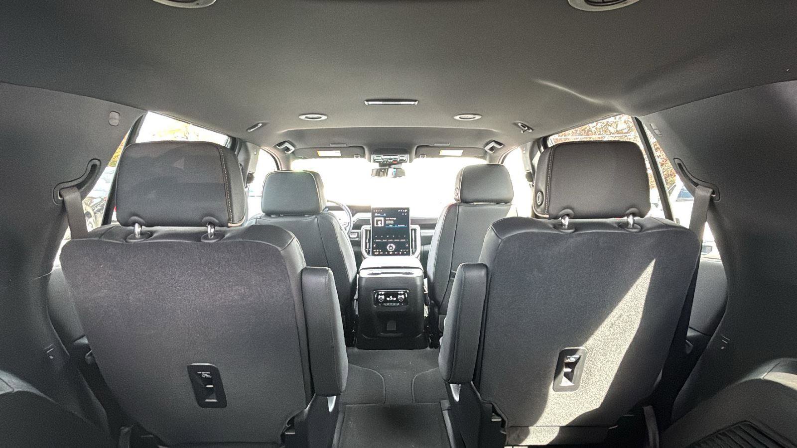 New 2026 GMC Yukon Elevation w/ LPO, Elevation Black Package image 33