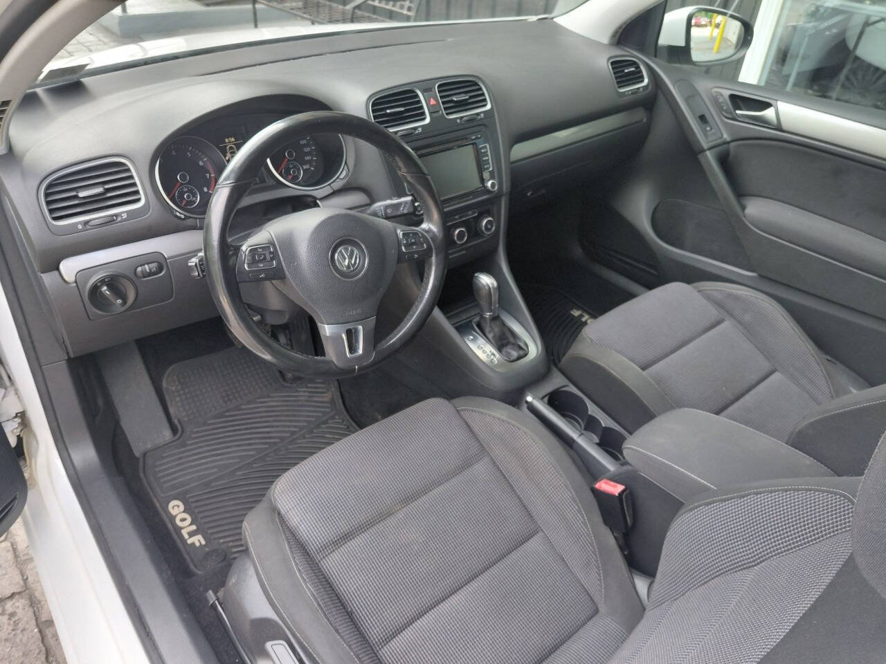 Used 2013 Volkswagen Golf 2-Door FWD image 10