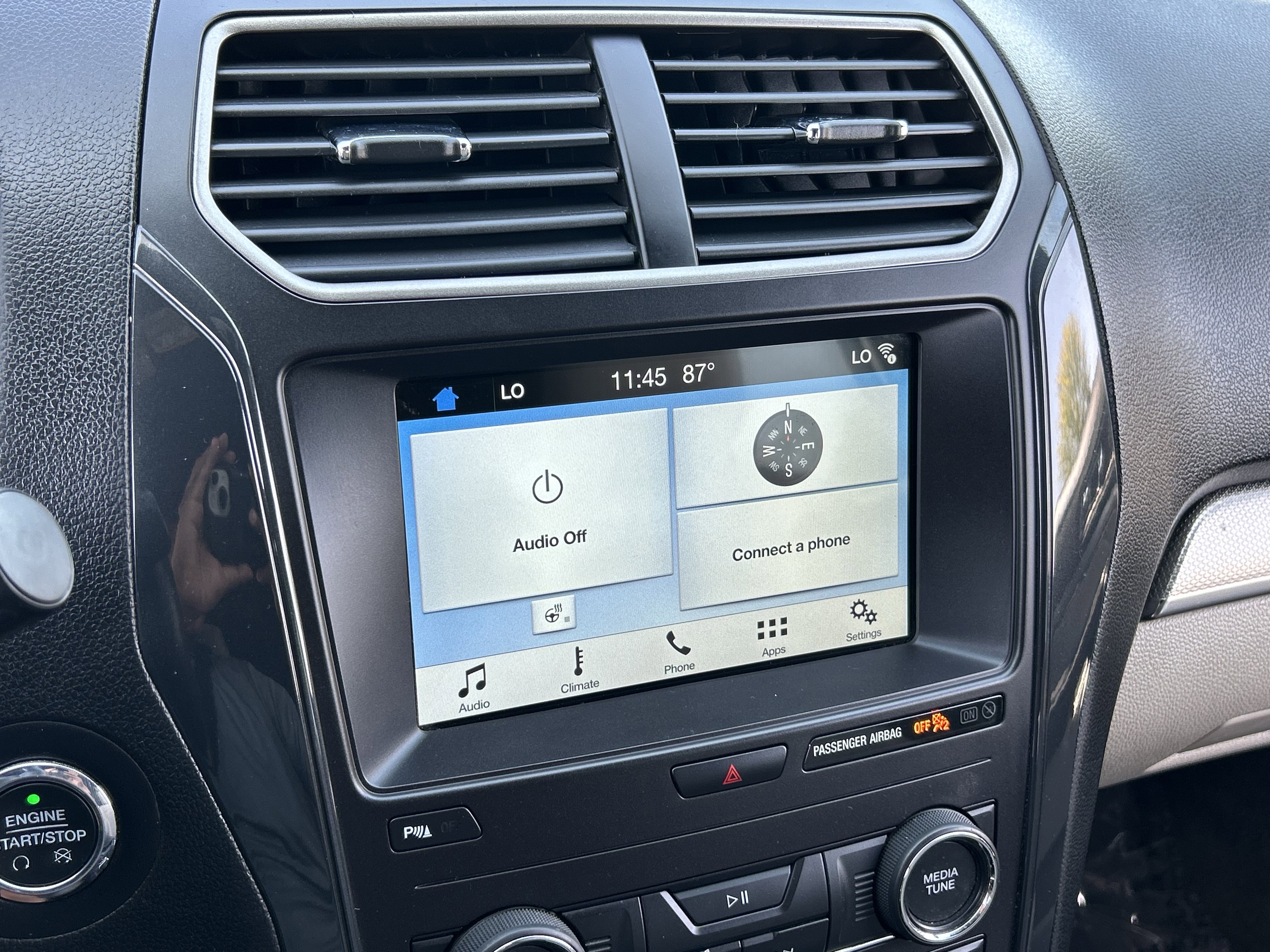 Used 2018 Ford Explorer XLT w/ Equipment Group 201A image 26