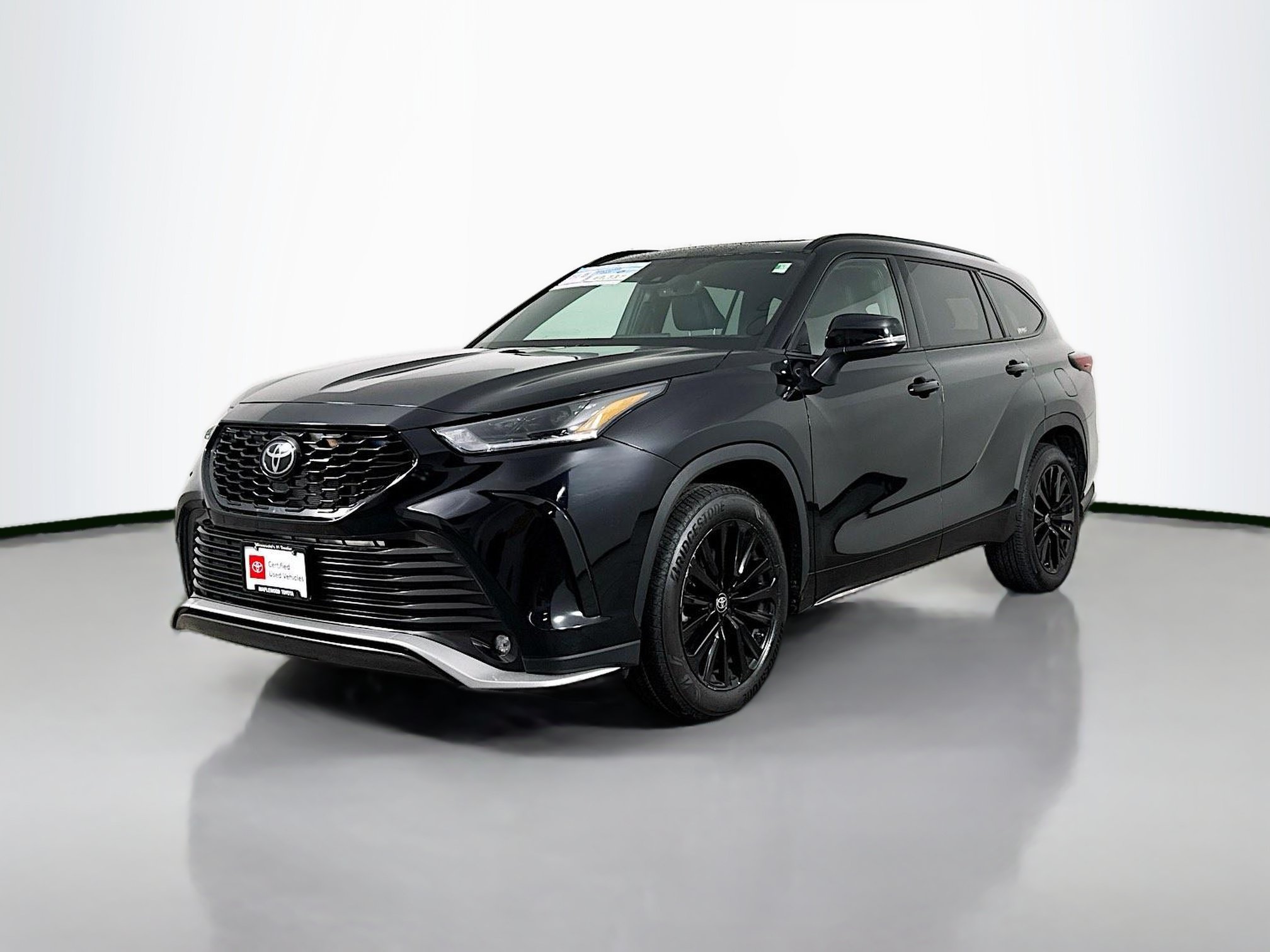 Certified 2025 Toyota Highlander XSE AWD/4WD image 3