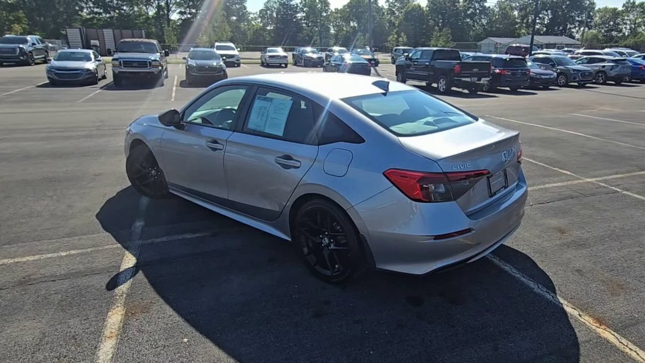 Used 2024 Honda Civic Sport image 7