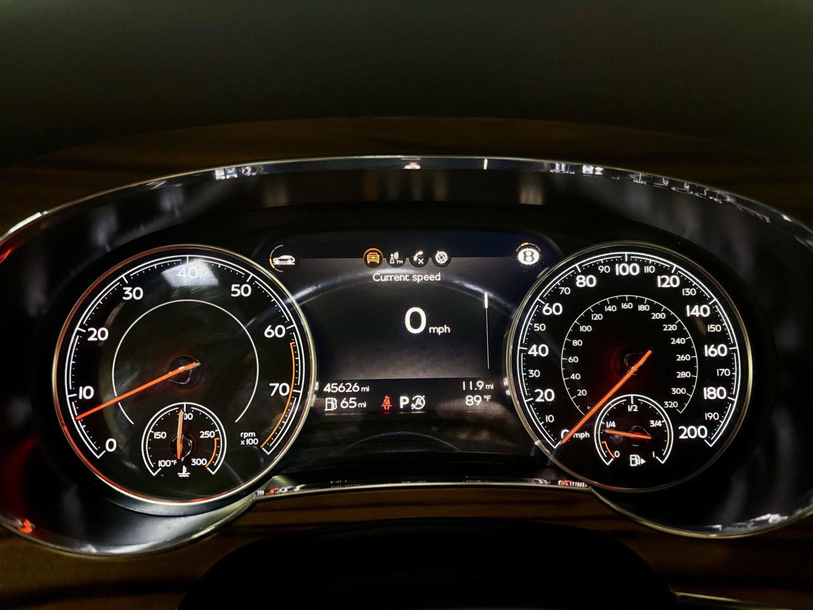 Used 2018 Bentley Bentayga AWD/4WD image 28