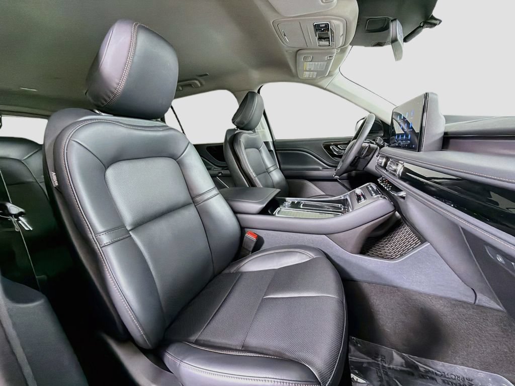 Used 2026 Lincoln Aviator 2WD image 29