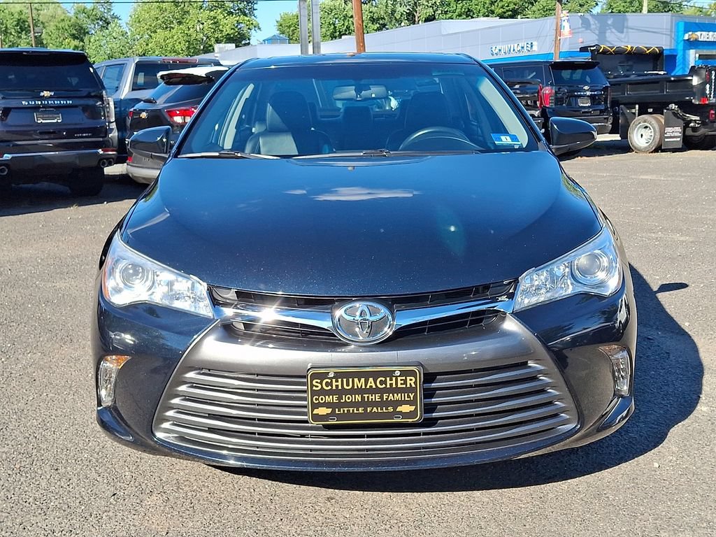 Used 2016 Toyota Camry XLE w/ Moonroof Package FWD image 2