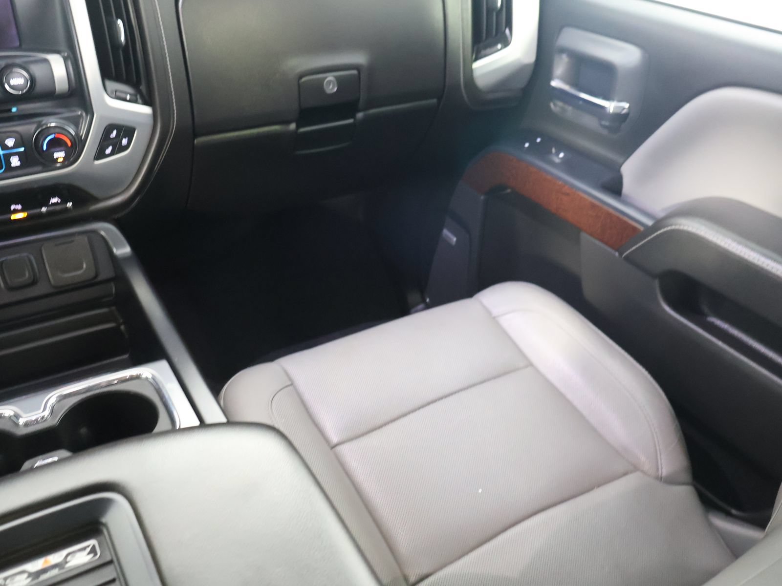 Used 2018 GMC Sierra 1500 SLT AWD/4WD image 29