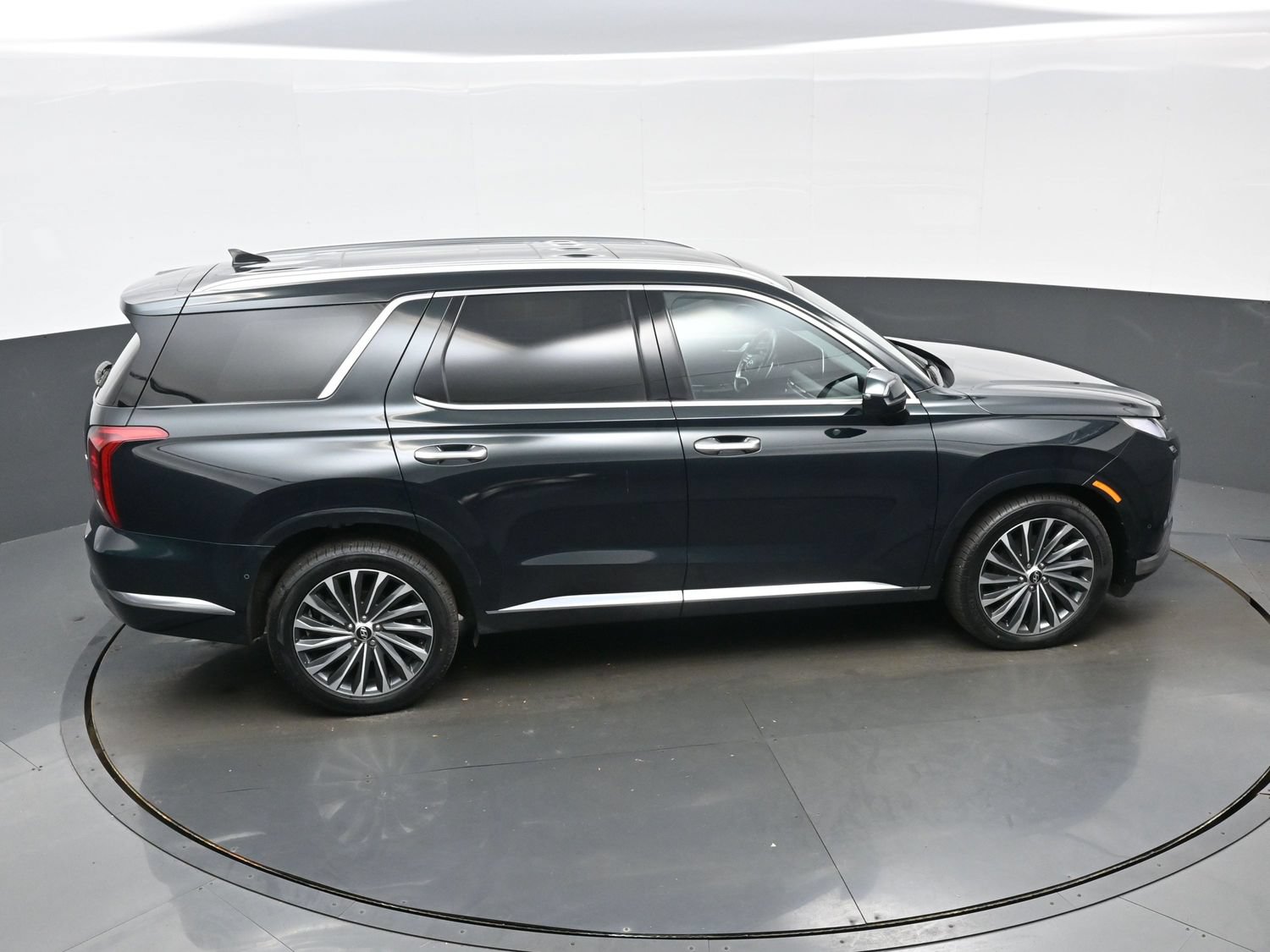 Certified 2023 Hyundai Palisade Calligraphy w/ Cargo Package AWD/4WD image 41