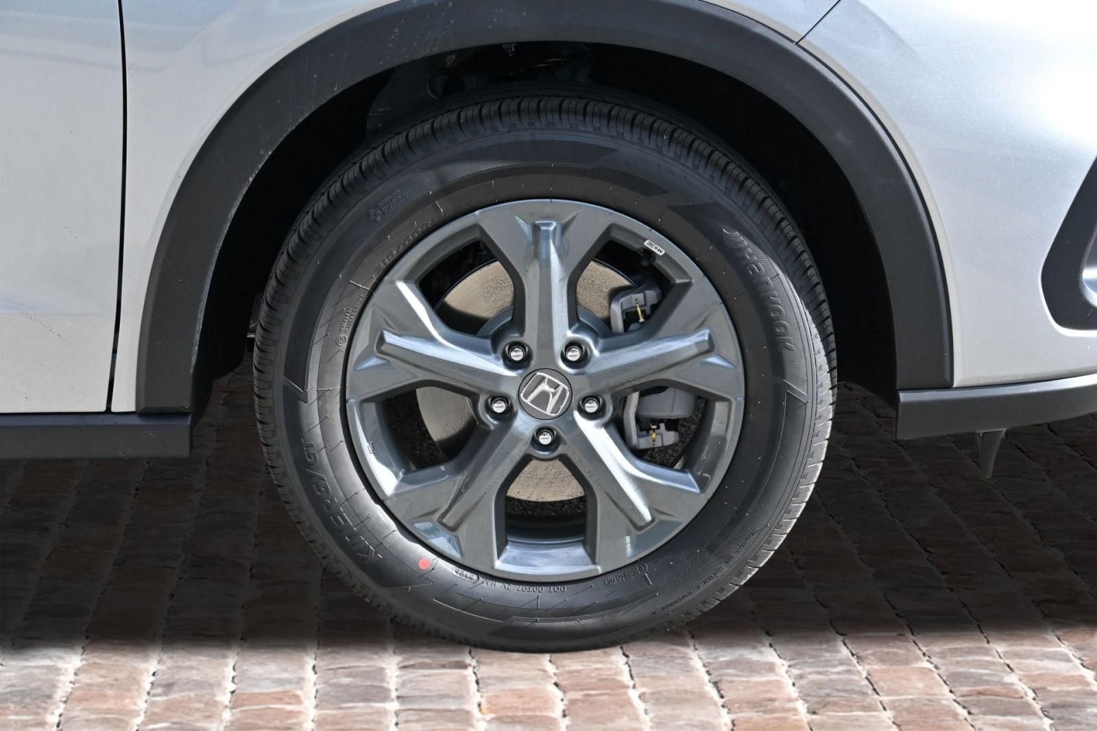 New 2026 Honda HR-V LX image 32