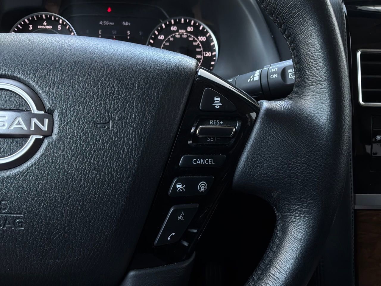 Used 2024 Nissan Armada SL AWD/4WD image 40