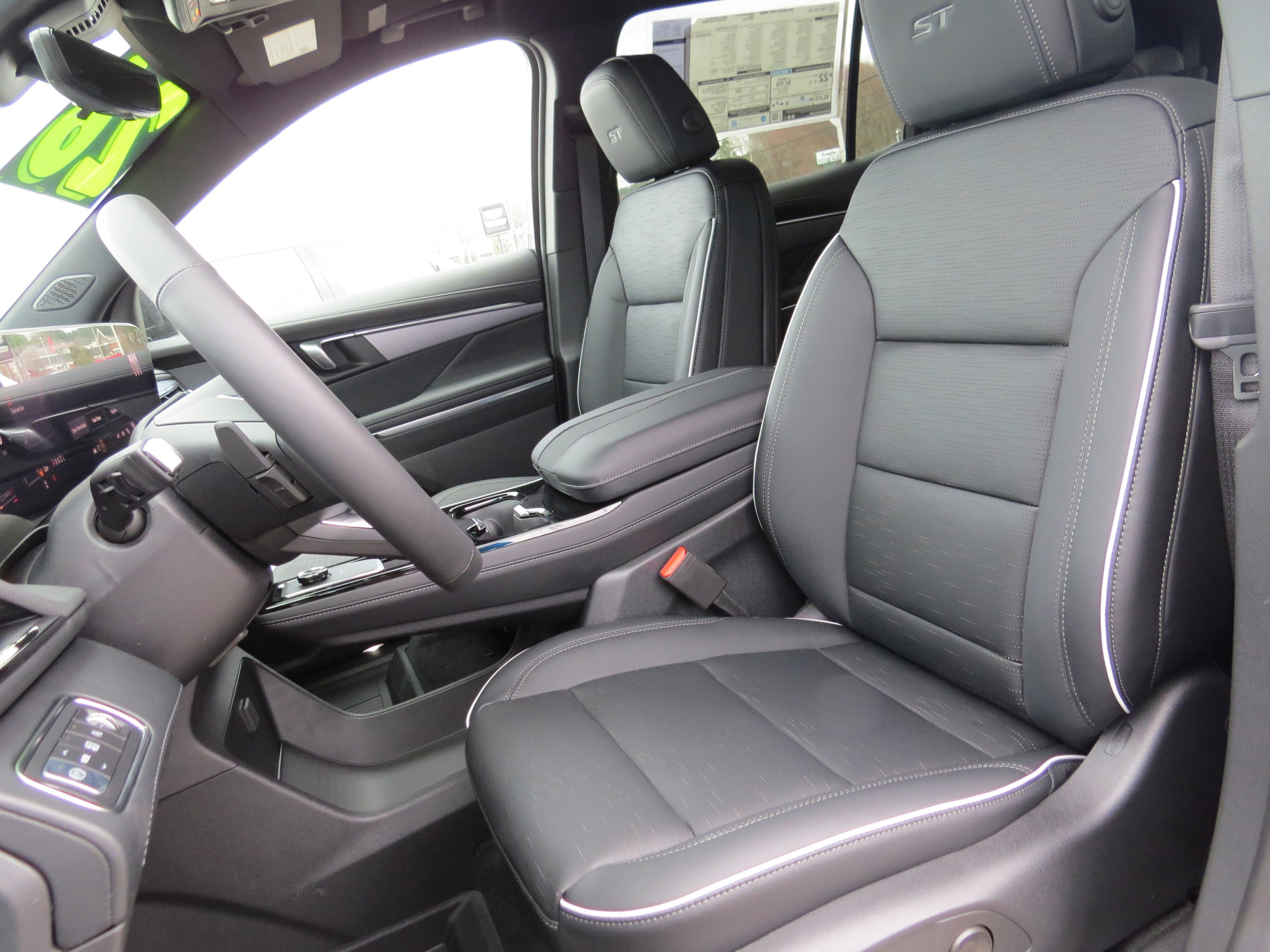 New 2026 Buick Enclave Sport Touring w/ Power Package image 17