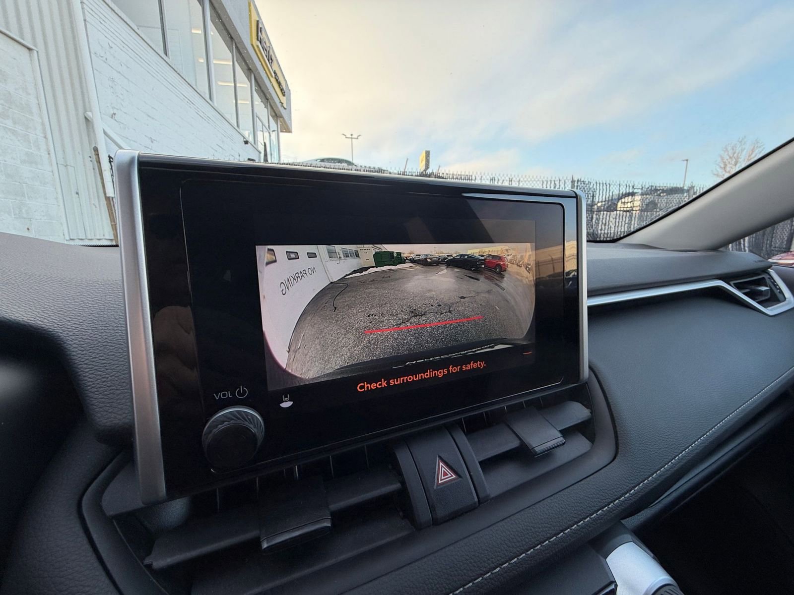 Used 2025 Toyota RAV4 XLE w/ Convenience Package image 27