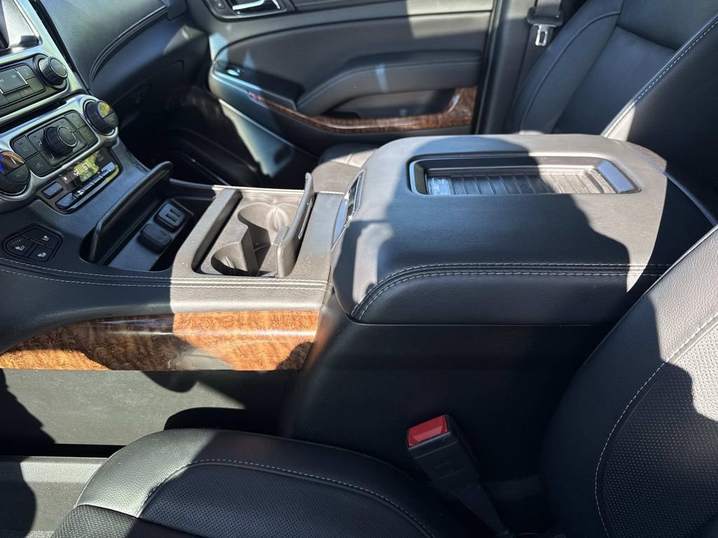 Used 2020 Chevrolet Tahoe Premier AWD/4WD image 16
