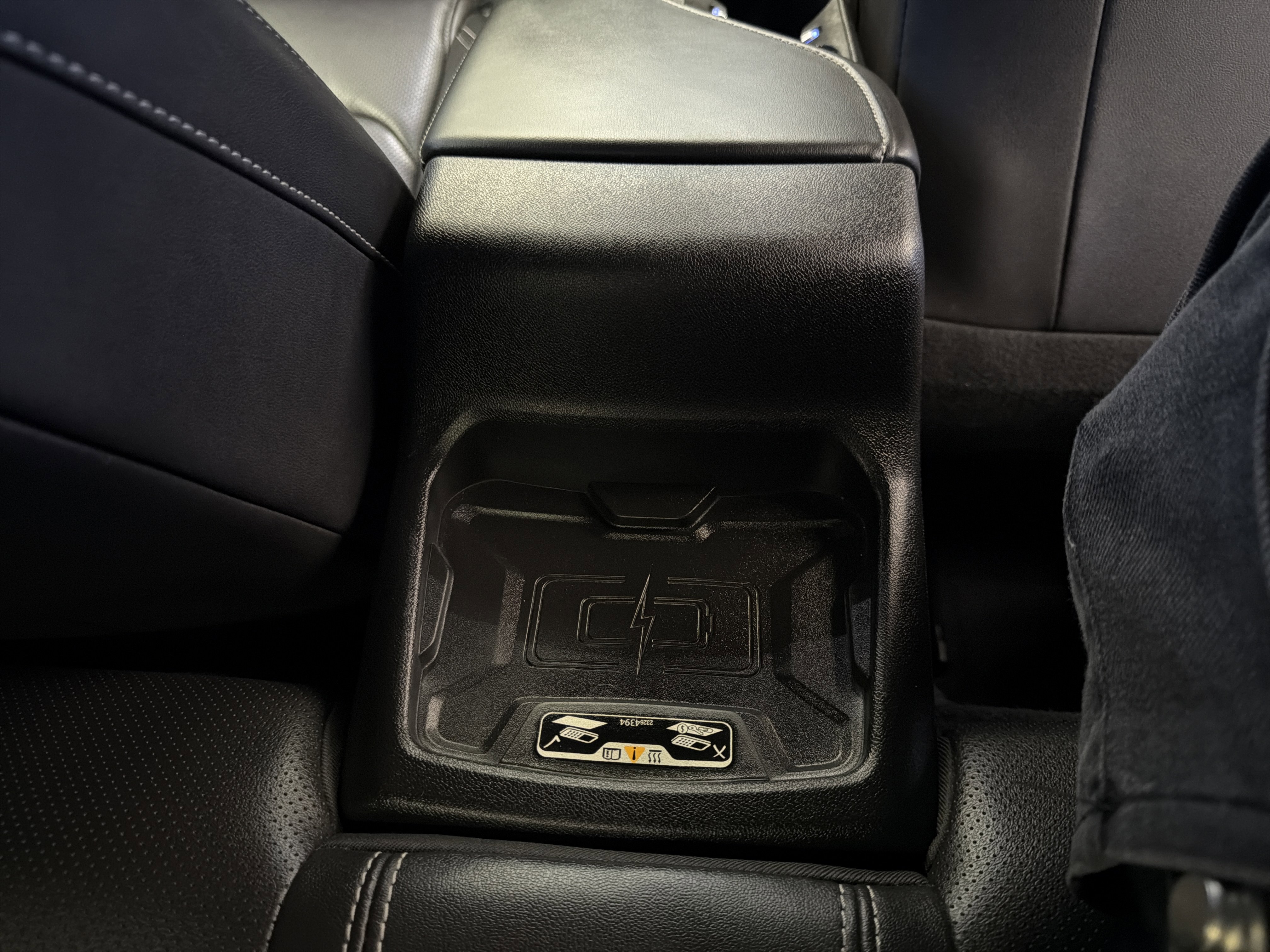 Used 2016 Chevrolet Camaro SS RWD image 27