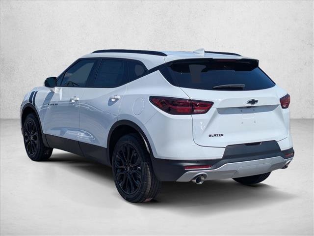 New 2026 Chevrolet Blazer LT w/ LPO, Black Sport Package FWD image 9