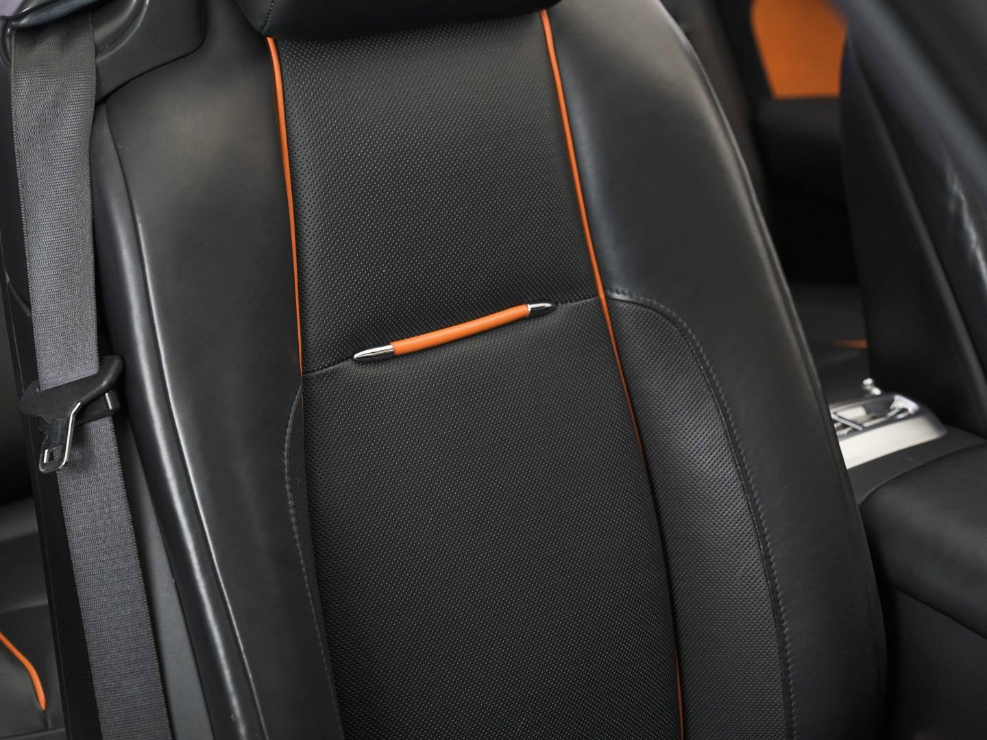 Used 2020 Rolls-Royce Dawn image 60