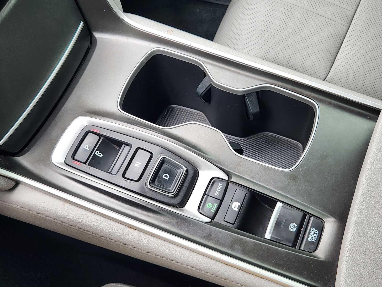 Used 2020 Honda Accord Touring image 19