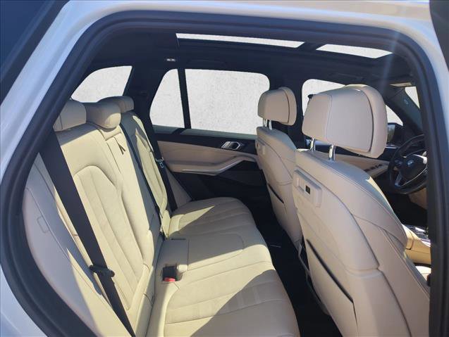 Used 2021 BMW X5 xDrive40i w/ Premium Package image 23