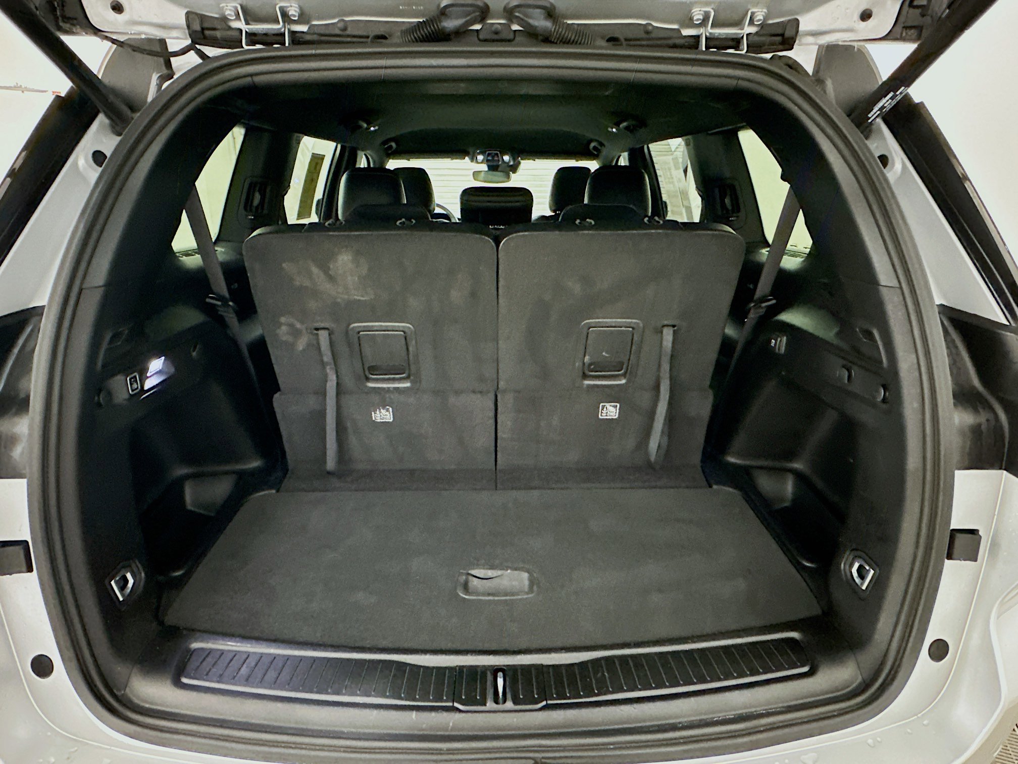 Used 2024 Jeep Grand Cherokee L Laredo image 30