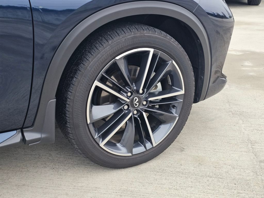 Certified 2023 INFINITI QX55 Essential image 17