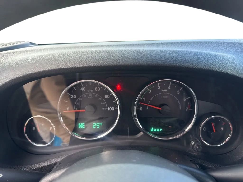 Used 2018 Jeep Wrangler Sport image 14