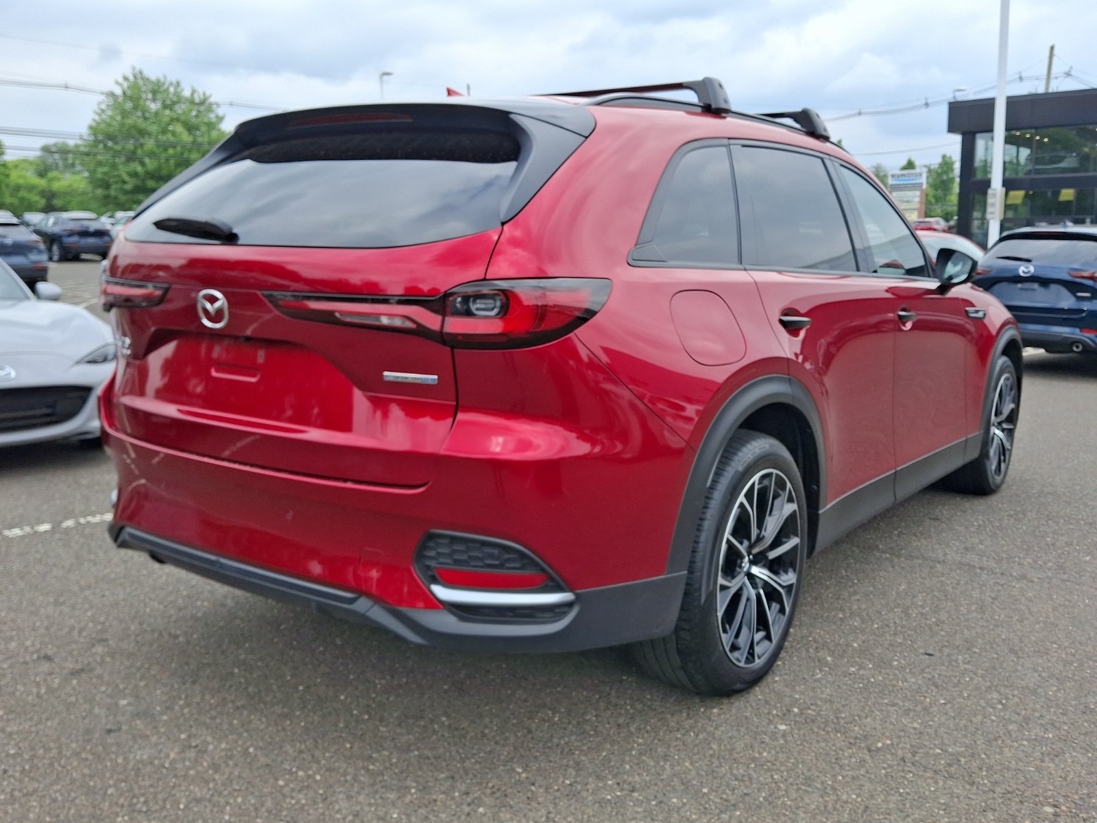 Certified 2025 MAZDA CX-70 Plug-In Hybrid w/ Premium Plus AWD/4WD image 6