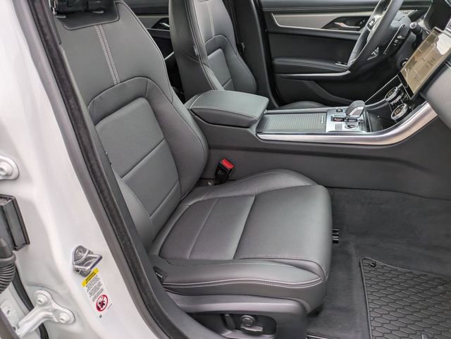 New 2024 Jaguar XF R-Dynamic SE image 18