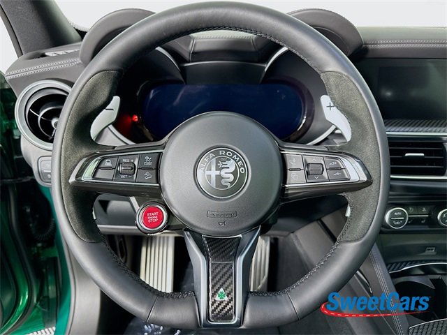 Used 2024 Alfa Romeo Stelvio Quadrifoglio image 17