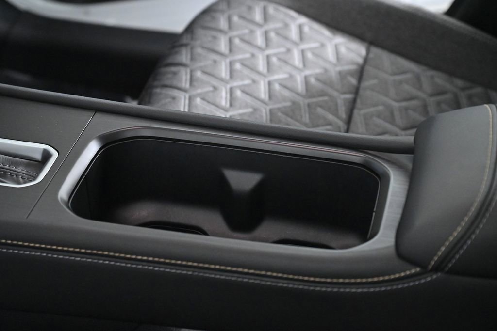 Used 2025 Nissan Kicks SV w/ SV Premium Package image 20