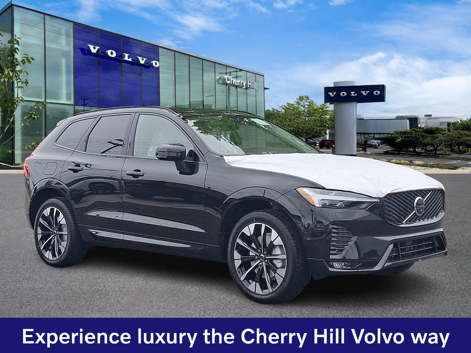 New 2027 Volvo XC60 B5 Plus AWD/4WD image 1
